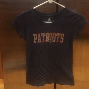 Kids Ne England Patriots tee size medium like new